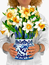 Load image into Gallery viewer, English Daffodils - Pop Up Flower Bouquet