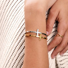 Load image into Gallery viewer, The Cross Bracelet