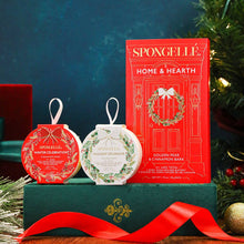 Load image into Gallery viewer, Home & Hearth Holiday Wreath Gift Set- 10+ Washes
