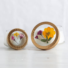 Load image into Gallery viewer, Rosy Rings - Lemon Blossom & Lychee Medium Pressed Floral Candle