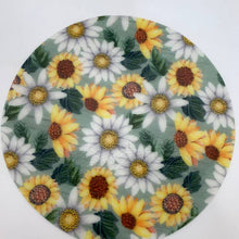 Load image into Gallery viewer, Sunflower Daisy Jar Opener