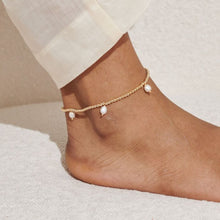 Load image into Gallery viewer, Three Pearl Anklet In Gold-Tone Plating
