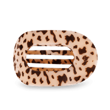 Load image into Gallery viewer, Blonde Tortoise Large Flat Round Hair Clip