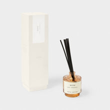 Load image into Gallery viewer, Sentiment Reed Diffuser 'Mom' - Fresh Linen And White Lily