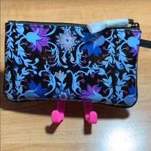 Load image into Gallery viewer, Vera Bradley Travel Pouch Set of 3 - Bramble Vines