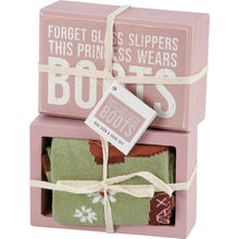 Load image into Gallery viewer, Box Sign &amp; Sock Set - Princess Wears Boots
