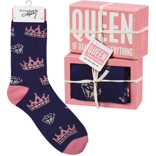 Box Sign & Sock Set - Queen Of Near Everything