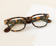 Load image into Gallery viewer, Clark Tortoise - Peepers Readers
