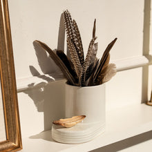 Load image into Gallery viewer, Creative Quill - Feather
