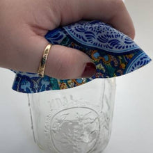Load image into Gallery viewer, Fiesta Plates Silicone Jar Opener

