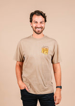 Load image into Gallery viewer, Men&#39;s Heavy Crew Neck Classic - Howdy Podner - Faded Khaki
