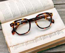 Load image into Gallery viewer, Neon Tortoise - Peepers Readers
