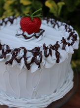 Load image into Gallery viewer, Small Vanilla Frosted Cake
