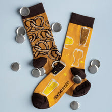 Load image into Gallery viewer, Socks - Beer And Pretzel
