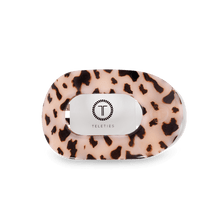 Load image into Gallery viewer, Blonde Tortoise Medium Flat Round Hair Clip
