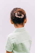Load image into Gallery viewer, Blonde Tortoise Small Flat Round Hair Clip
