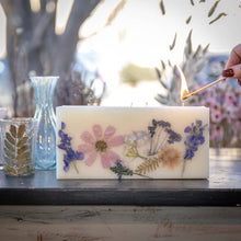 Load image into Gallery viewer, Rosy Rings - Roman Lavender Brick Botanical Candle &amp; Plate Set
