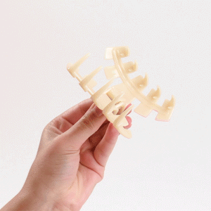 Classic Tortoise Large Claw Hair Clip