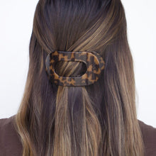 Load image into Gallery viewer, Tortoise Medium Flat Round Hair Clip
