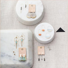 Load image into Gallery viewer, Floating Stone Earring - Sunstone/Gold

