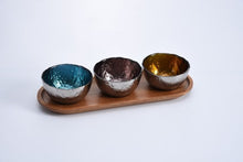 Load image into Gallery viewer, Set of 3 Colored Bowls &amp; Tray
