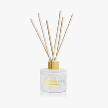 Load image into Gallery viewer, Dreaming of Sunshine Reed Diffuser - Pomelo and Lychee Flower
